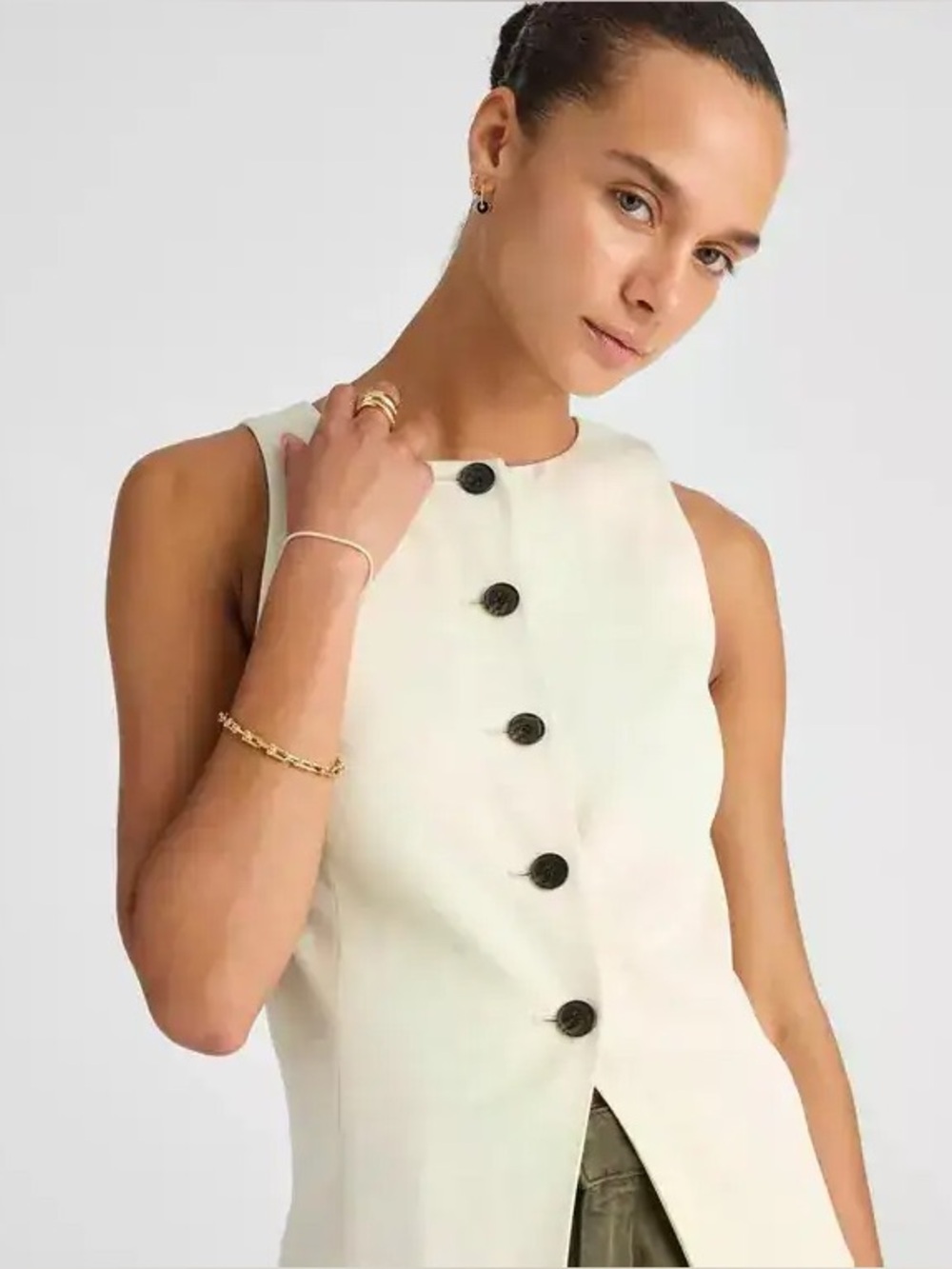 Madewell Crewneck Cutaway Vest in Drapey Twill